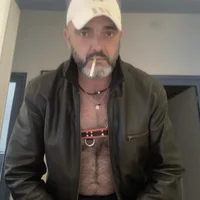 hotleathersmoker webcam
