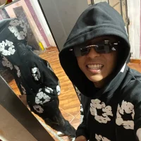 danielsonjalo Φωτ, Προφίλ