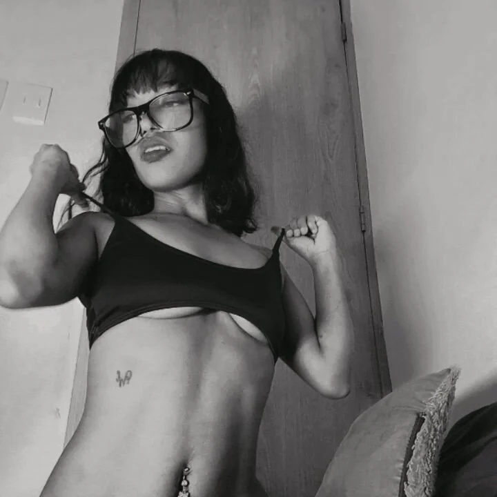 avaleri_cherry Stripchat profile image