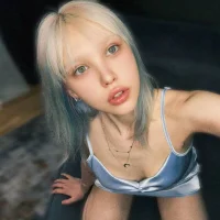 DelorisDetrich model avatar