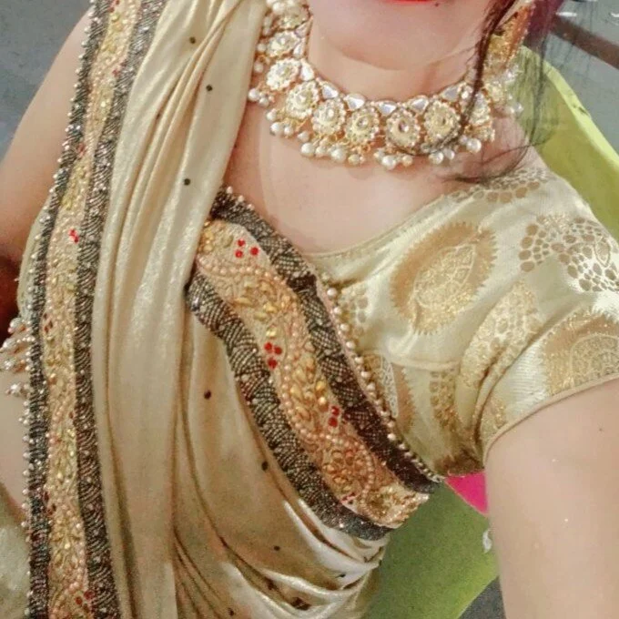 Sakshi-11