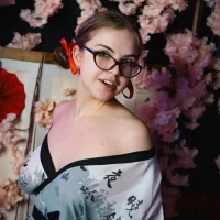 Slika avatara modela Sarah_HS