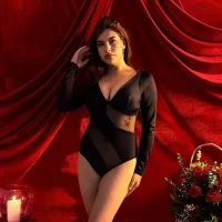 Sharloth_F_W Adlı Modelin Avatarı