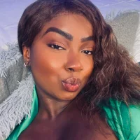 Naomirousse_ 头像图片