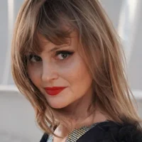 Edelweisss's Profile Pic