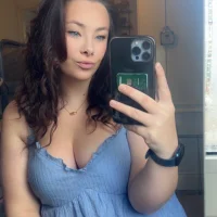 brunette_bae98's Profile Pic