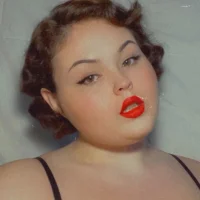 moniquesq's Profile Pic