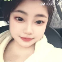 UUa333 Φωτ, Προφίλ