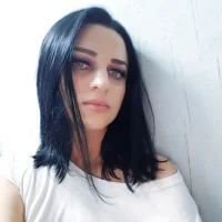 AlexxxyaQueen webcam model