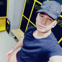 รูปโปรไฟล์ของ AndrewDaviss