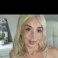_OliviaRose's Avatar Pic