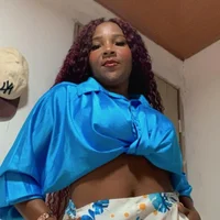 NAHOMI_2_ Poză de profil