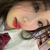 Zdjęcie profilowe modela Lihua_oxox