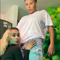 Gambar Profil Rob_and_lizzy1