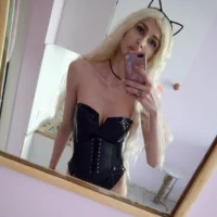 EvelynMorrisons's Profile Pic