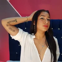 Isabella_Martins's Profile Pic