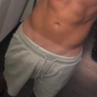 jeuneact's Profile Pic