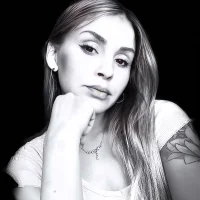 JOLIIE's Avatar Photo