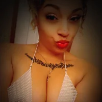 BiracialBombshell 的個人資料圖片