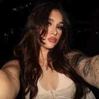 ezuswalks's Profile Pic