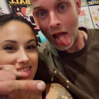 SinCitySexcapades' Offline Chat Room