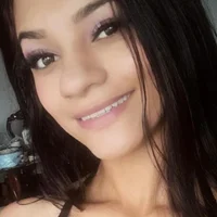 _Laurita_b's Profile Pic