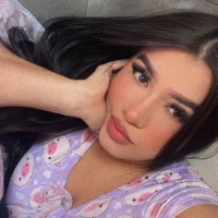 Aliciaa_white