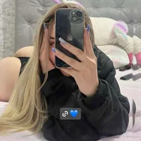 pequenaloira's Profile Pic
