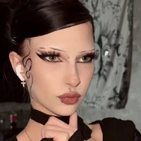 תמונת פרופיל של VersaliaBlade
