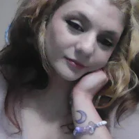 liltrinketgirl's Avatar Pic
