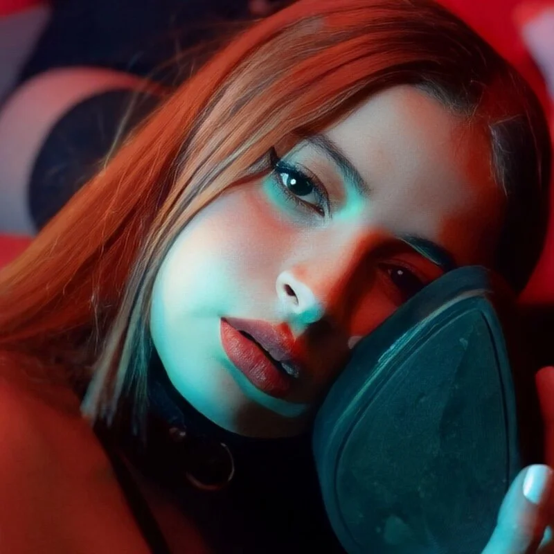 Petite_Claudia