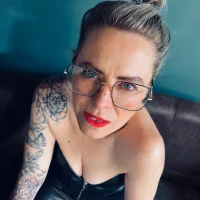 MiaHase4u's Profile Pic