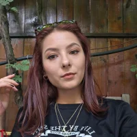 itsMira's Avatar Pic