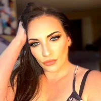 taylorsunshine's Avatar Pic