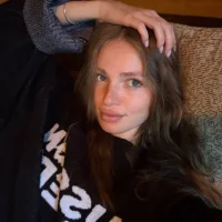 AnyaHolub's Profile Pic