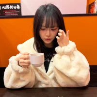Ling_Yan's Profile Pic
