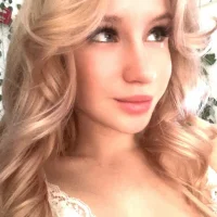 YourLovely_Mia 頭像圖片