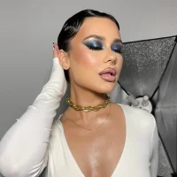 EvaRamires's Profile Pic