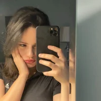 Mia_LAHIFAAA's Profile Pic