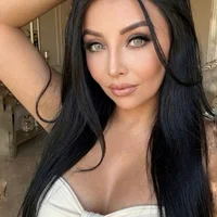 KateDeLatorre's Avatar Pic