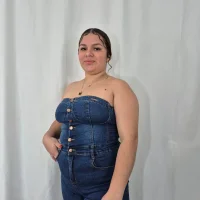 roxxie_07's Profile Pic