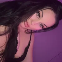 wynterthemilf's Offline Chat Room