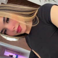 eimi_rosse18's Avatar Pic