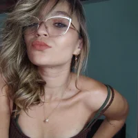 Nicolle_08's Profile Pic