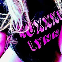 RoxxxiLynn's Profile Pic