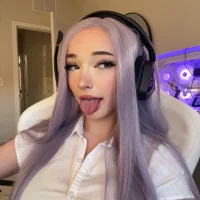 emilybarely's Profile Pic
