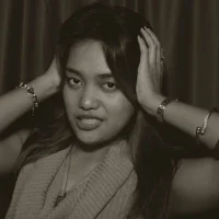 MorganCrumwell Φωτ, Προφίλ