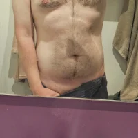 veryyoungbear's Profile Pic