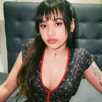 Ur_WifeyMarie model avatar