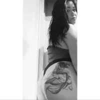 Slika avatara modela sereiaz